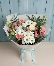 Букет цветов из:  Розы, Лизиантусы и Хризантемы в Пряже