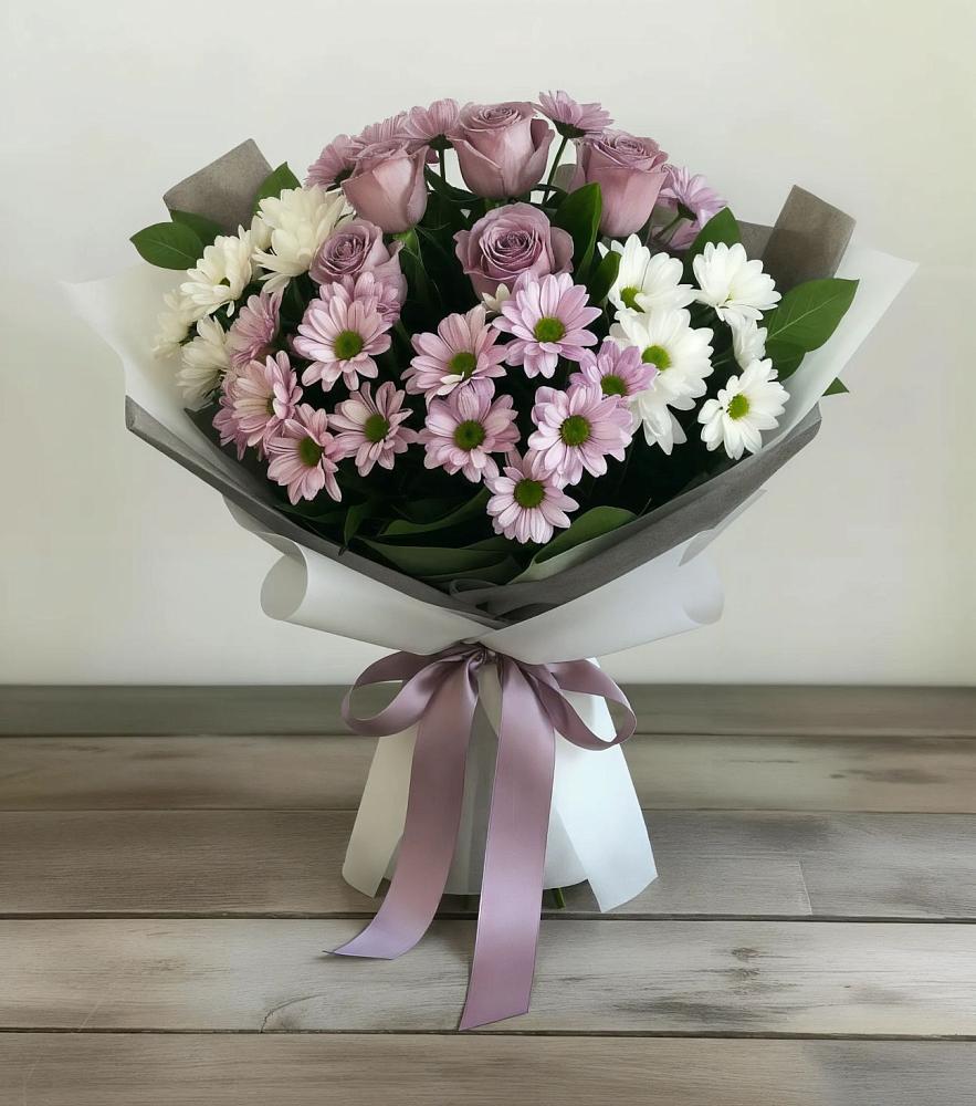 Букет цветов из: Хризантемы и Розы в Пряже