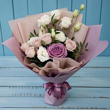 Букет цветов из:  Розы и Лизиантусы в Пряже