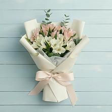 Букет цветов из:  Альстромерии #REPLACE_PRED# Пряже