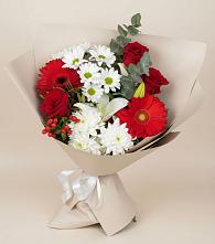 Букет цветов из:  Розы, Хризантемы, Герберы и Лилии в Пряже