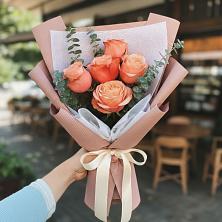 Букет цветов из:  Розы в Пряже