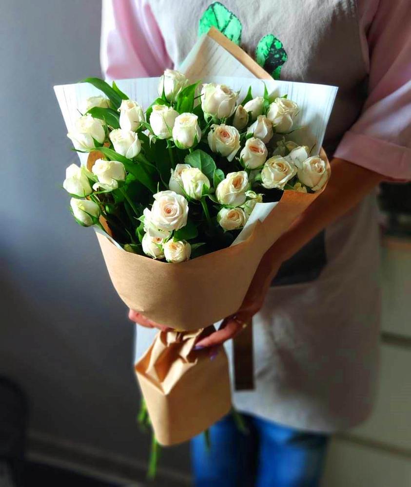 Букет цветов из: Розы в Пряже