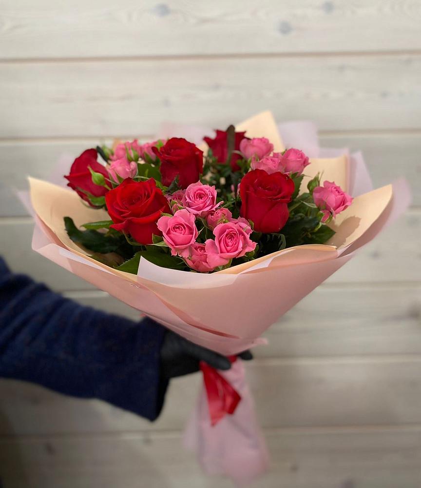 Букет цветов из: Розы в Пряже