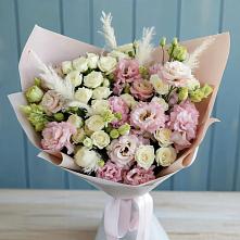 Букет цветов из:  Альстромерии и Розы в Пряже